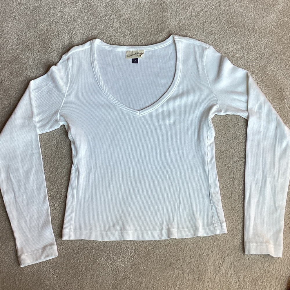 Universal Thread White Fitted Ribbed Shirt with Long Sleeves